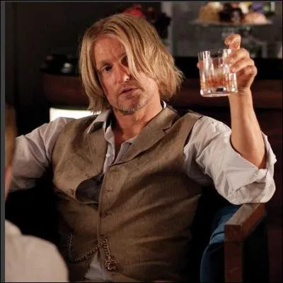 Quel tribut imposant aimerait devenir l'allié de Katniss après l'avoir vue tirer à l'arc à l'entraînement ? (Indice : Haymitch s'en sert comme argument pour convaincre Katniss de son exploit à l'entraînement)