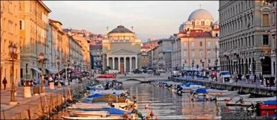 Par quelle mer est bordée la ville de Trieste ?
