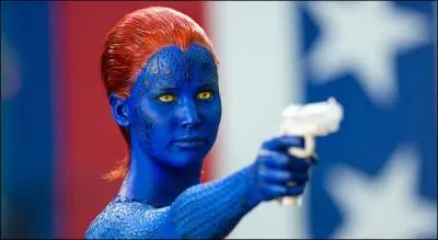 Jennifer Lawrence incarne Mystique dans :