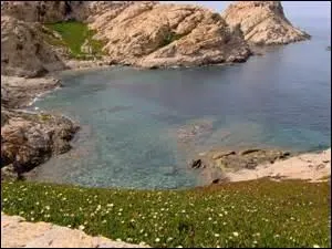 La crique n'est pas une baie.