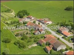 Petit village lorrain de 67 habitants, Zarbeling se situe dans le département ...