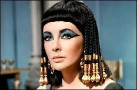 Cléopâtre était égyptienne.