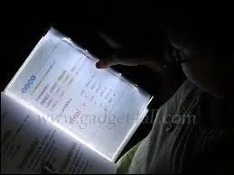 Lire dans l'obscurité abîme les yeux.