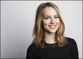 Qui est l'une des meilleures amies de Bridgit Mendler ?