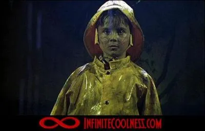 Dans les égouts, le club des paumés croisent le "fantôme" de Georgie. Qu'est-ce que Georgie dit à Bill ?