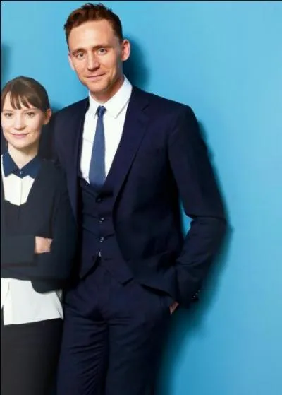 Combien de fois a-t-il joué aux côtés de Mia Wasikowska ?