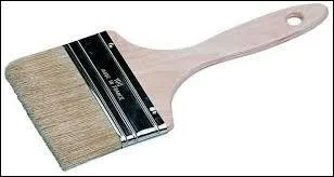 Qu'est-ce qui peut être un large pinceau plat de peintre et un habit de cérémonie à longues basques étroites ?