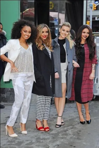 En quelle année les filles ont-elles été le groupe le plus recherché sur internet ?