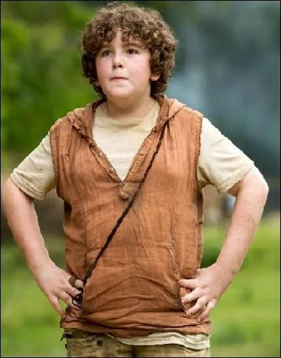 Comment se nomme ce petit garçon qui espère revoir ses parents ?