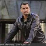 Qui est l'animateur de "Fort Boyard" depuis 2013 ?