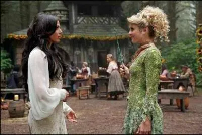 Qui a retiré ses ailes à Clochette ?