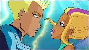 De qui Layla tombe-t-elle plus ou moins amoureuse ?