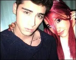 Elle est en couple avec..