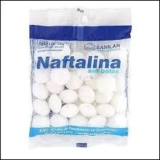 Quand dit-on que ça sent la naphtaline ?