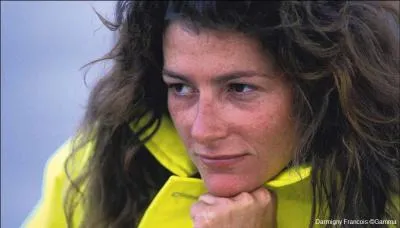 Pays à son âme. Florence Arthaud était une grande navigatrice et une grande compétitrice. Quelle grande course nautique a-t-elle remporté en 1990 ?