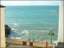 Par quelle expression désigne-t-on la marée haute ?