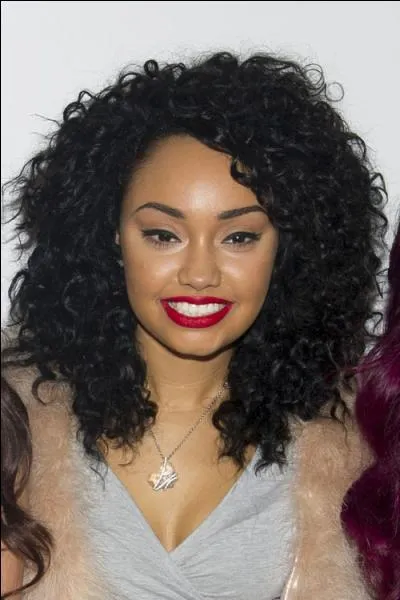 Où travaillait Leigh-Anne Pinnock avant d'être chanteuse ?