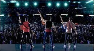 Quelles sont les paroles dans la chanson "Solo pienso en ti" après : "Tu mirar tu caminar todo en ti me hace volar" ?