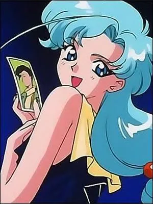 Dans la version française de "Sailor Moon", les traducteurs avait fait passer ce type pour une fille... En vrai, c'est un méchant qui veut absolument mettre la main sur Bourdu (Mamoru), le chéri de Bunny :