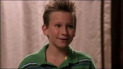 (voir image) Qui est-ce ?