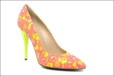 Elle est assez flashy cette chaussure, de quelle marque est-elle ?