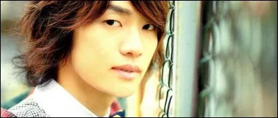 Tous ces personnages ont un point en commun ! Ils ont été doublés par la même personne. 
De qui s'agit-il ?