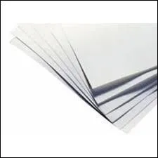 Le raisin est le fruit de la vigne mais aussi un format de papier.