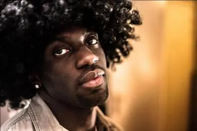 Qui suis-je ? (sans ma perruque)