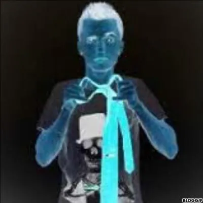 Ce YouTubeur est Squeezie.