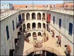 De quelle nouvelle épreuve les plus grands candidats de "Fort Boyard" sont-ils les personnages ?