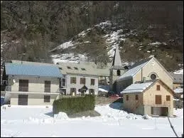 Nous partons maintenant à Champoléon. Village de l'arrondissement de Gap, il se trouve en région ...