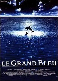 Quel réalisateur est aux manettes du long-métrage "Le Grand Bleu", sorti sur les écrans en 1988 ?