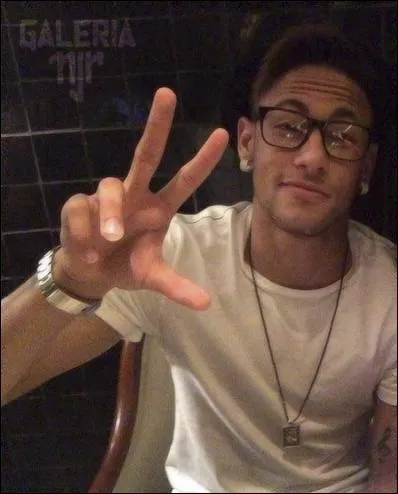 Qui sont ses deux meilleurs amis ?