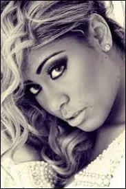 Qui sont les deux meilleures amies de Rafaella, la soeur de Neymar ?