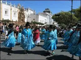 Comment s'appelle le maire de cette ville ?