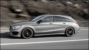 Quelle est la marque et le modèle de l'automobile sur l'image ?