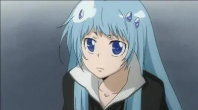 Je suis la Couronne Funéraire de la Pluie et appartiens à la Millefiore Famiglia. Je me nomme :