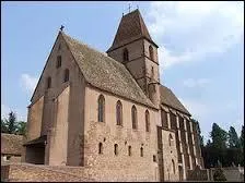 Voici l'église Sainte-Walburge, à Walbourg. D'après-vous, ce ville se situe en région ...