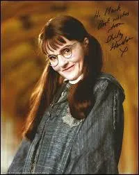 Quel âge avait Shirley Henderson lors du tournage de "Harry Potter et la Chambre des secrets" ?