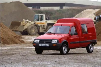 De quelle marque est la C15 ?