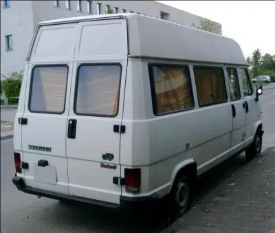 Pour terminer, cet utilitaire est une Peugeot :