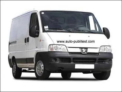 Pouvez-vous me donner le nom de cette Peugeot ?