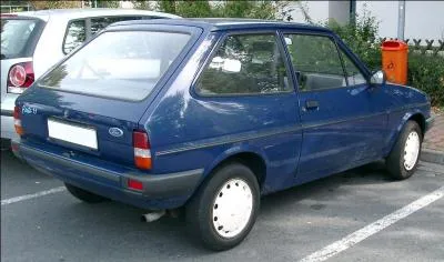 Cette petite Ford est une...