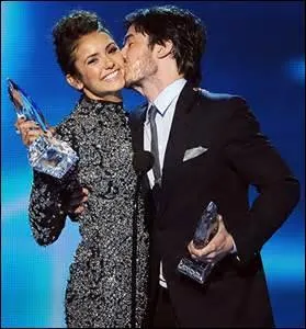 En quelle année a-t-elle reçu son premier People's Choice Awards pour "meilleur alchimie à l'écran", avec Ian Somerhalder ?