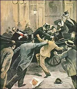 Le 24 juin 1894, le 5e président de la République française, Sadi Carnot, est poignardé. Il meurt le lendemain des suites de ses blessures.
Quel anarchiste italien sera guillotiné pour cet acte ?