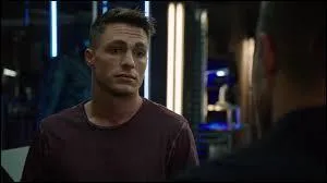 Qui est le petit-ami de Thea, la petite soeur d'Oliver ?