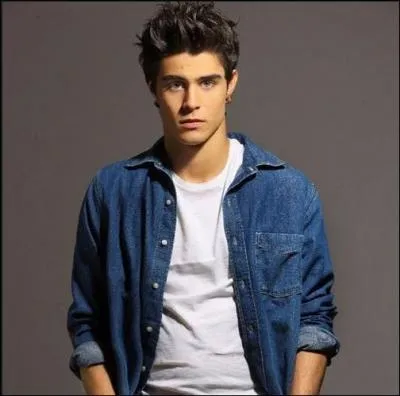 Pourquoi Pablo Espinosa n'a-t-il pas joué dans "Violetta", saison 2 et "Violetta", saison 3 ?