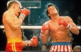 Qui cogne lourdement Rocky Balboa sur cette photo ?