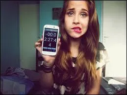 Qui est cette Youtubeuse ?