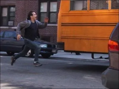 Définition de l'autobus : Véhicule qui roule ...